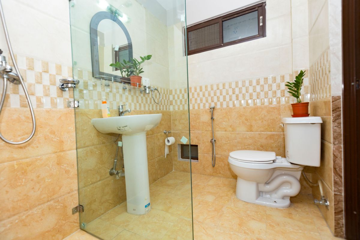 Balcony Suite - Bathroom