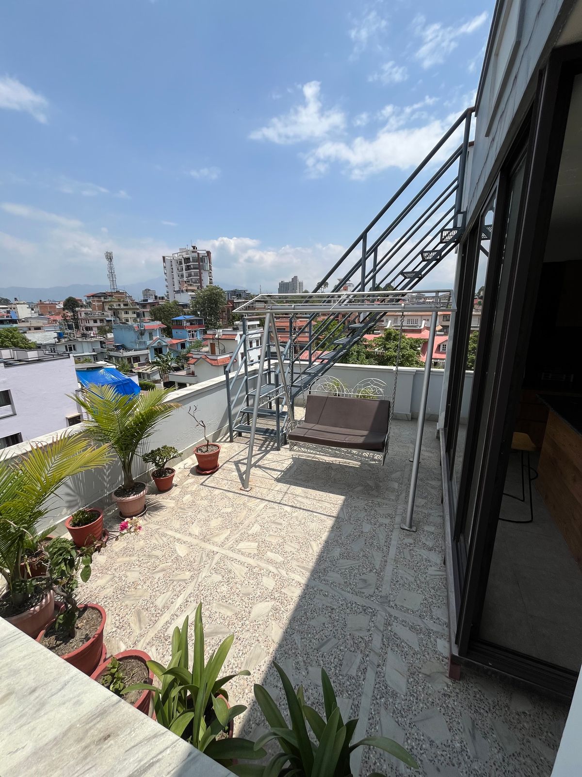 Rooftop Sky Studio - View 3